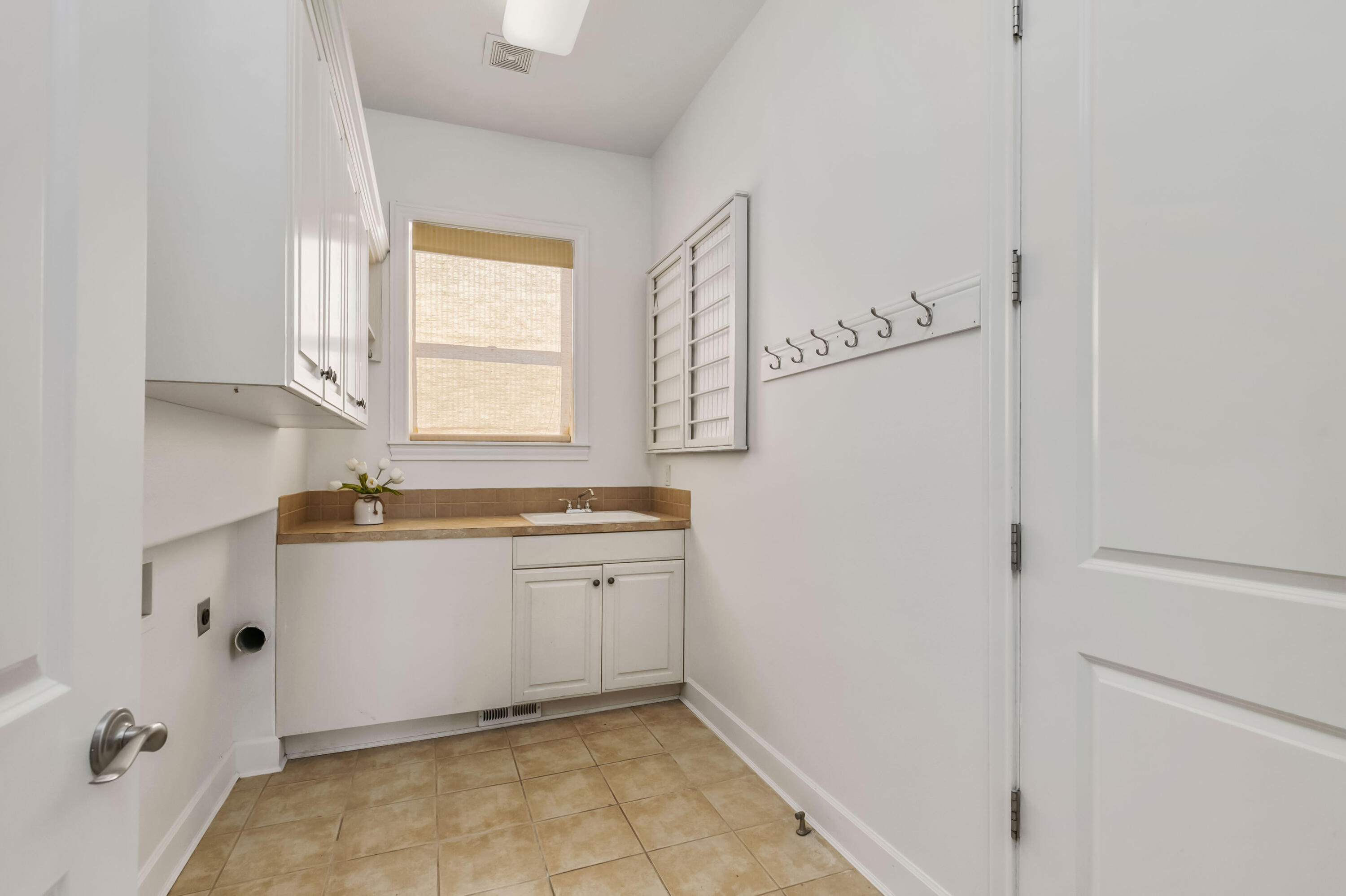 61167 Princeton Loop Bend, OR 97702 - Photo 13 of 33 Utility