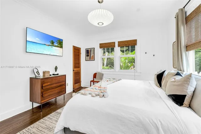 a view of a park with palm trees