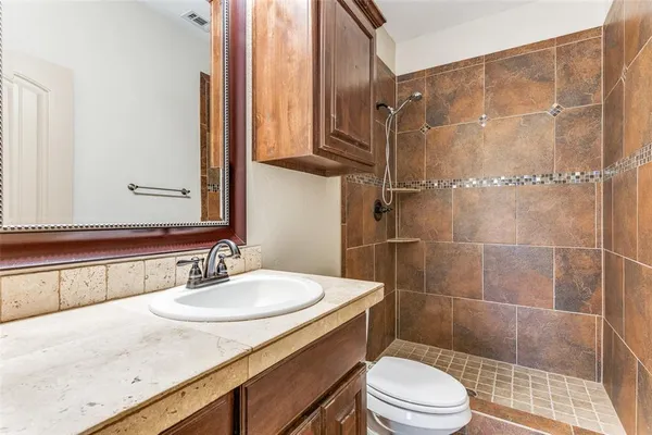 $290,000 | 1732 Lawther Drive, River Oaks, TX 76114