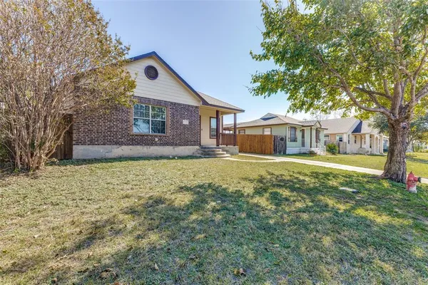 $290,000 | 1732 Lawther Drive, River Oaks, TX 76114
