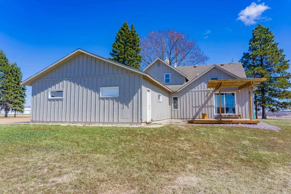 $2,495 | 5690 County Road 10, Waconia, MN 55387