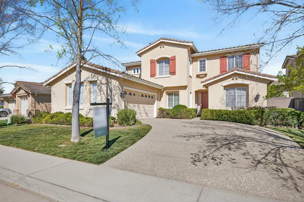 $750,000 | 9953 West Taron Drive, Elk Grove, CA 95757