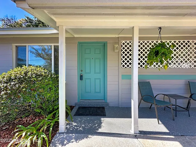 a plant that is in a garden