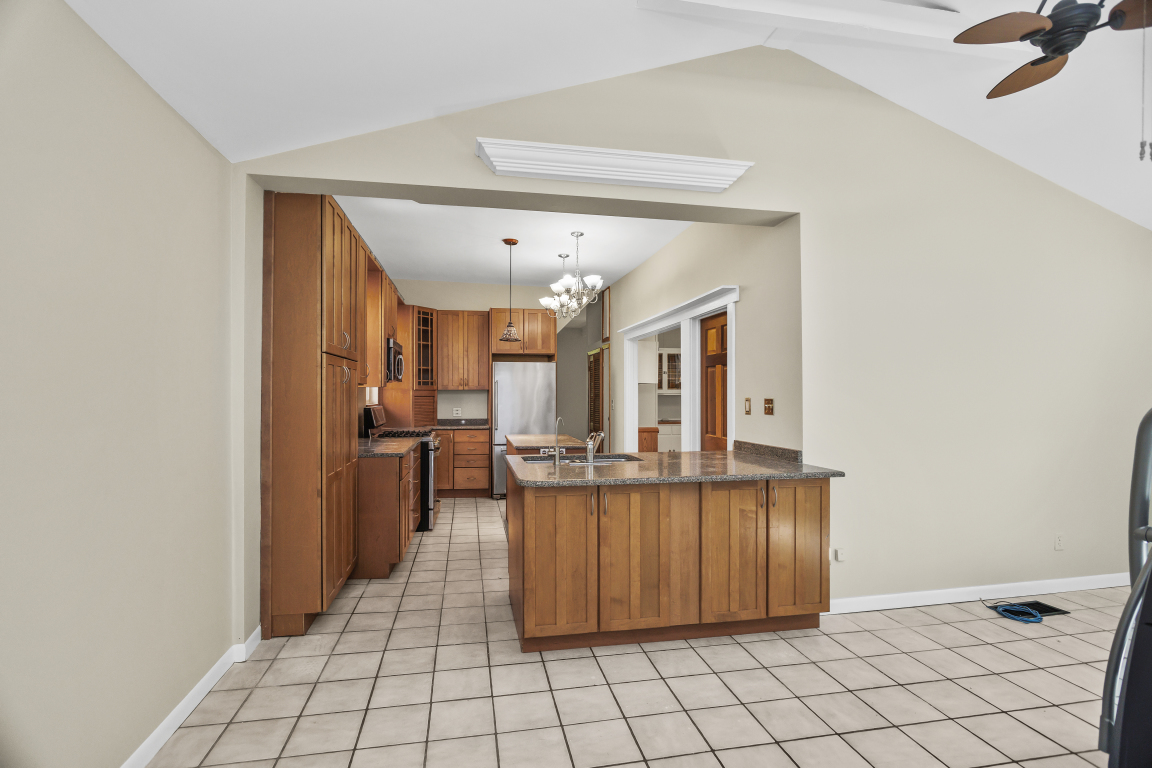 314 Custer Avenue Evanston, IL 60202 - Photo 14 of 32