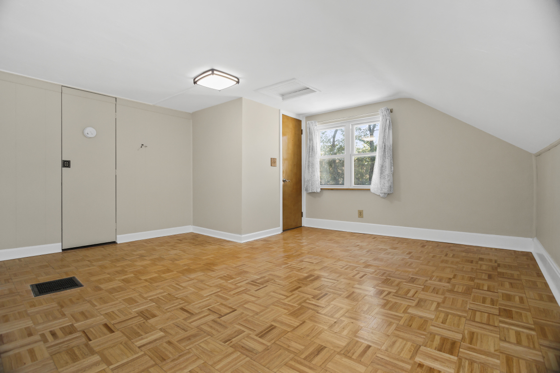 314 Custer Avenue Evanston, IL 60202 - Photo 18 of 32