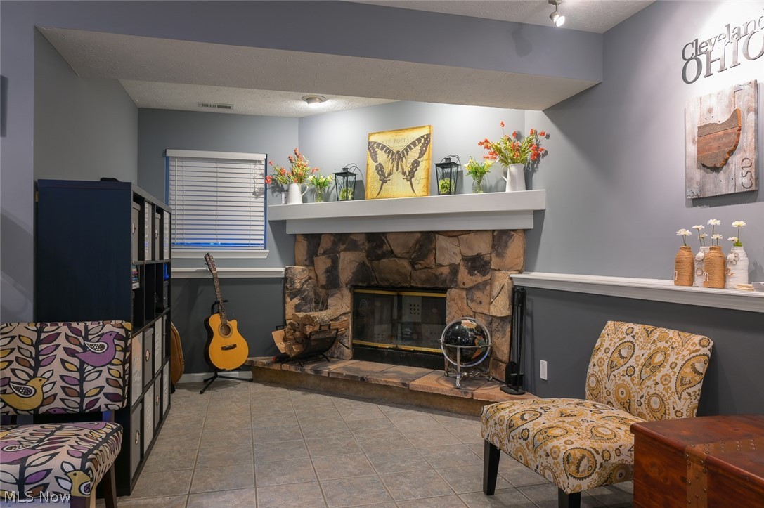6281 Ridgeview Boulevard North Ridgeville, OH 44039 - Photo 13 of 21