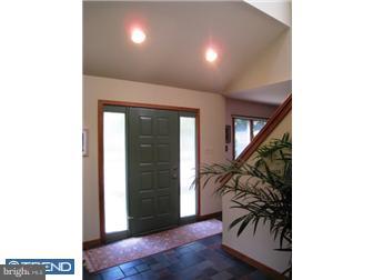 491 Kings Road Yardley, PA 19067 - Photo 2 of 12 Foyer