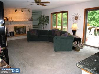 491 Kings Road Yardley, PA 19067 - Photo 5 of 12 Family Room