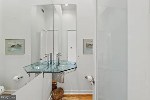 $1,575,000 | 218 Church Street, Philadelphia, PA 19106