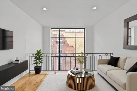 $1,575,000 | 218 Church Street, Philadelphia, PA 19106