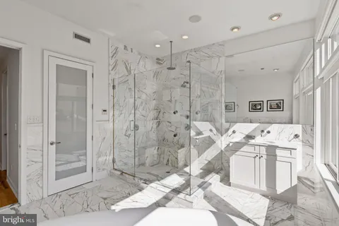 $1,575,000 | 218 Church Street, Philadelphia, PA 19106