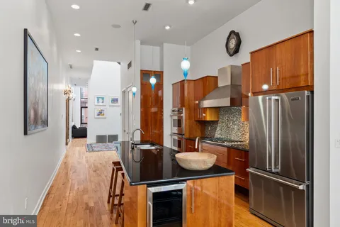 $1,575,000 | 218 Church Street, Philadelphia, PA 19106