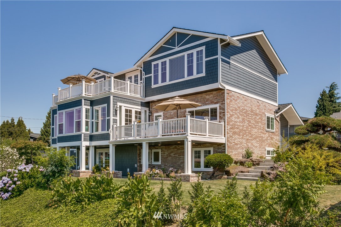 1103 North 37th Street Renton, WA 98056 - Photo 1 of 25 Gallery Image 1