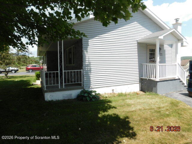 700 Maple Street Forest City, PA 18421 - Photo 3 of 24 DSCN4303