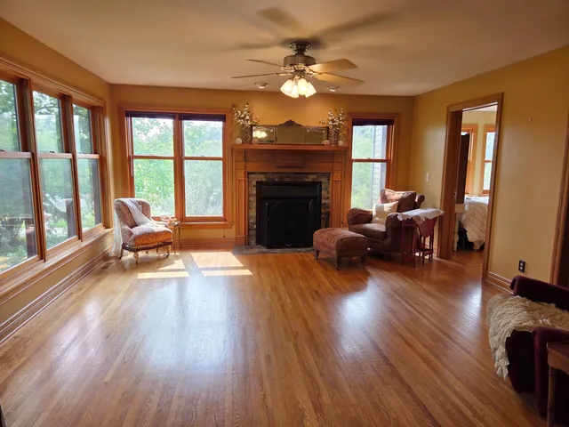 $820,000 | 17634 240th Street, Hutchinson, MN 55350