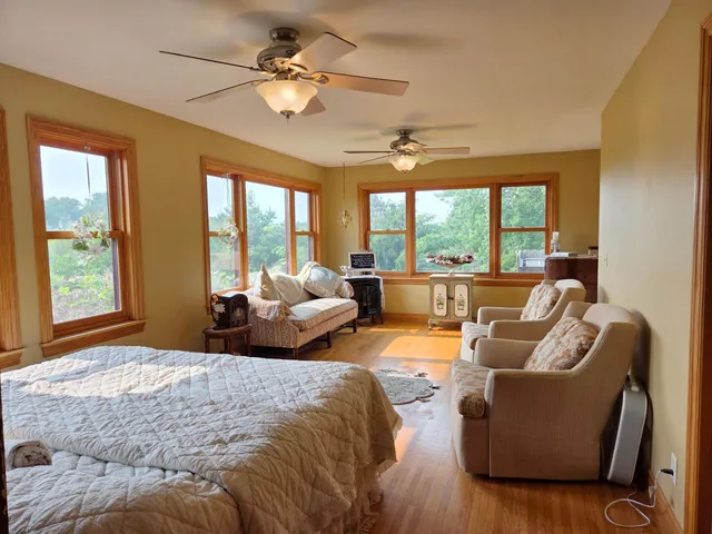 $820,000 | 17634 240th Street, Hutchinson, MN 55350