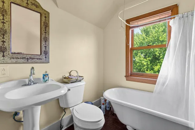 $820,000 | 17634 240th Street, Hutchinson, MN 55350