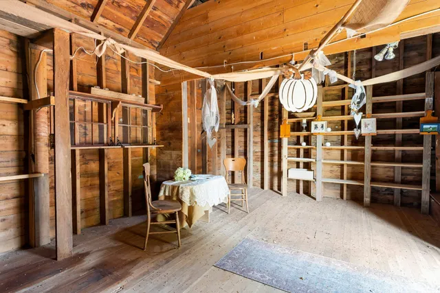 $820,000 | 17634 240th Street, Hutchinson, MN 55350