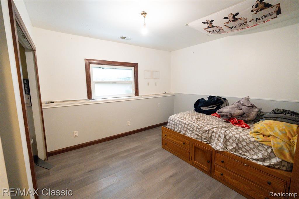 23160 Karr Road Belleville, MI 48111 - Photo 15 of 37 Gallery Image 15