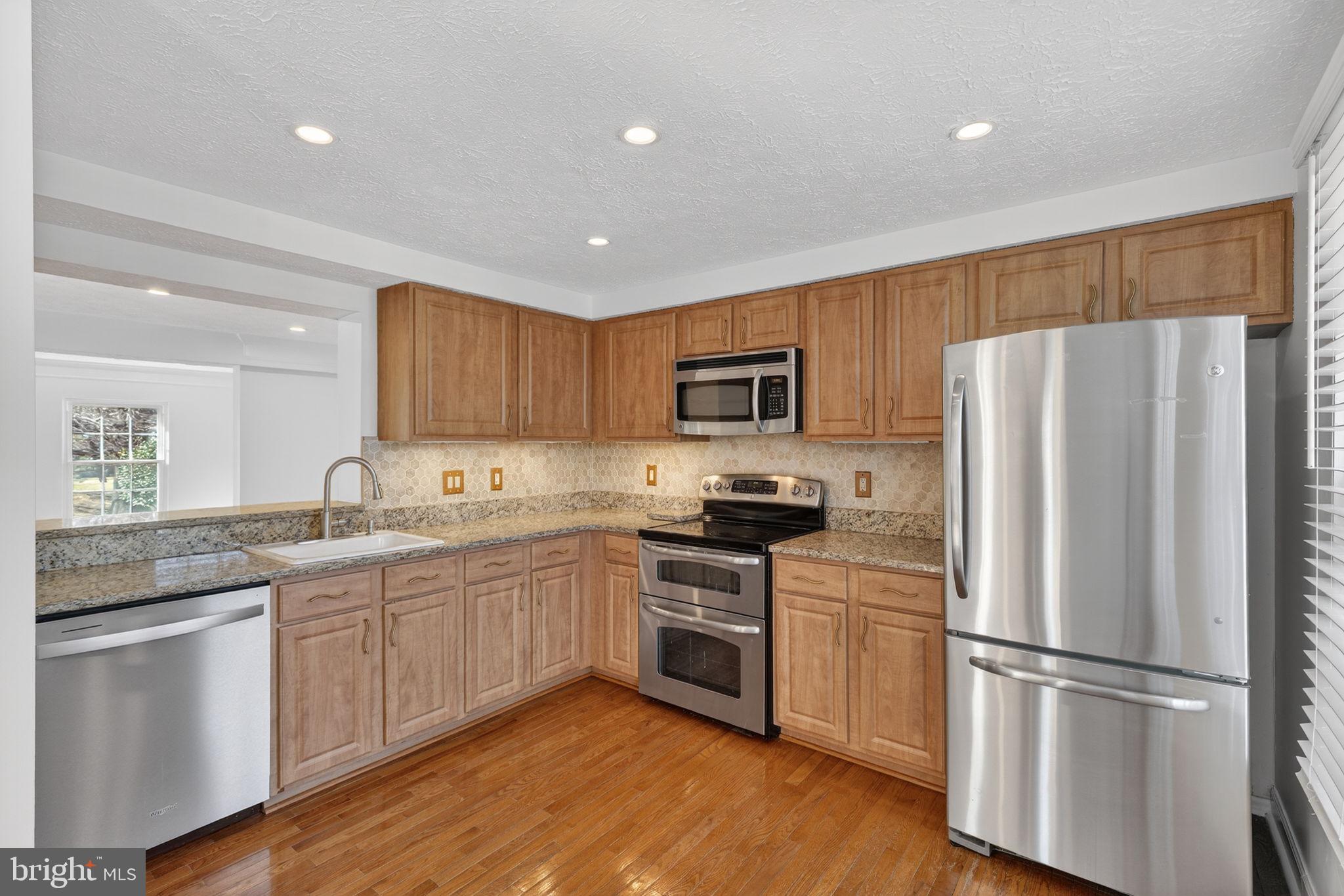 6178 Morning Glory Road Alexandria, VA 22310 - Photo 11 of 37