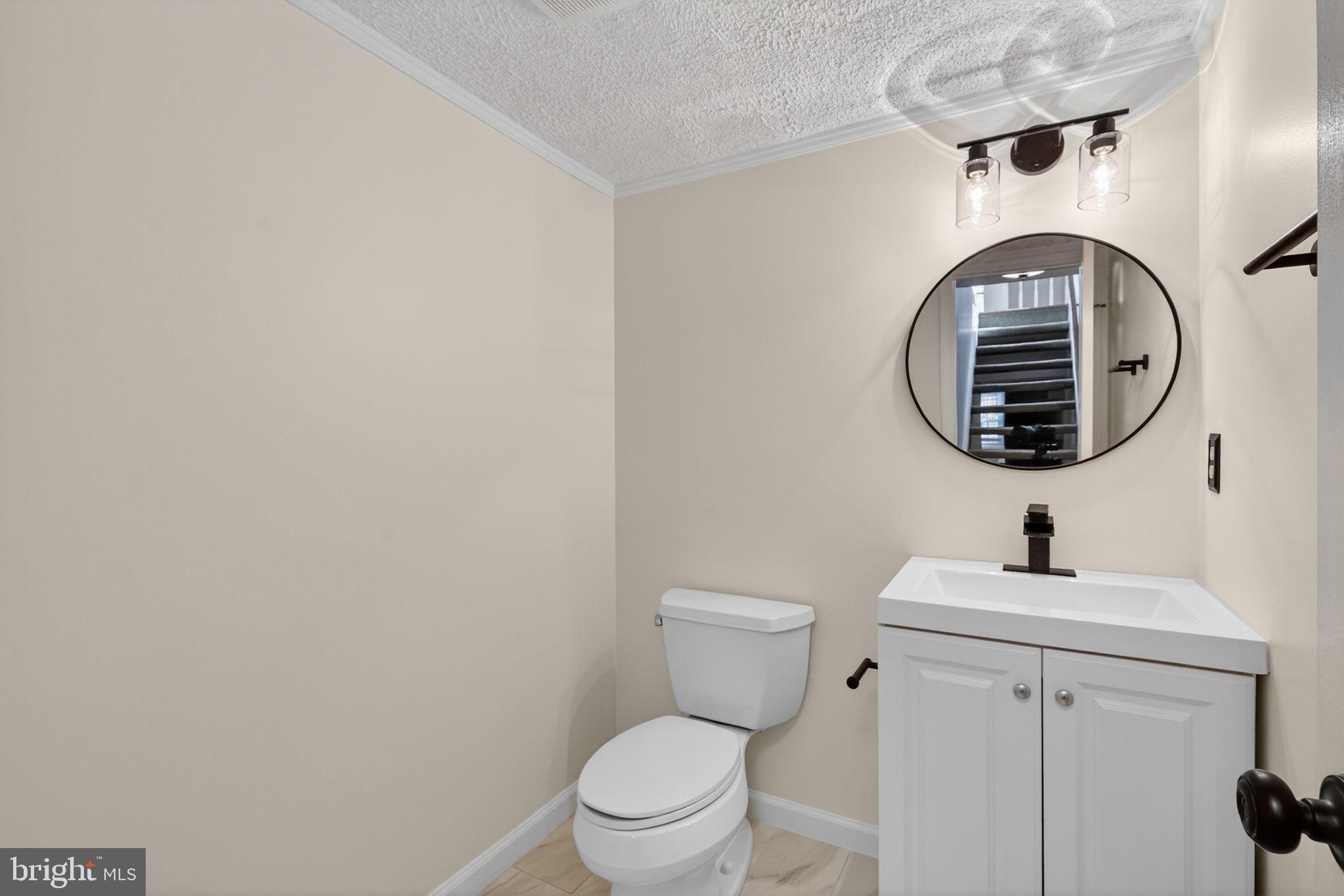 6178 Morning Glory Road Alexandria, VA 22310 - Photo 23 of 37