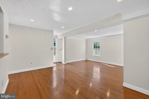$3,350 | 6178 Morning Glory Road, Alexandria, VA 22310
