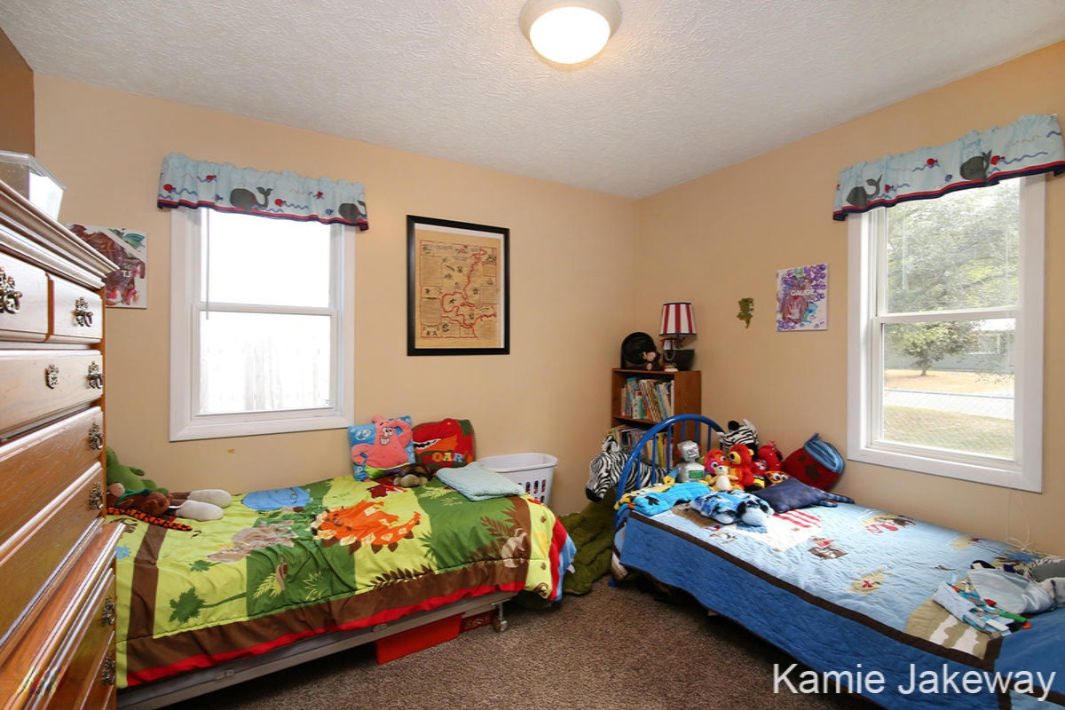 1141 Alderman Street Belding, MI 48809 - Photo 14 of 21 IMG_1557