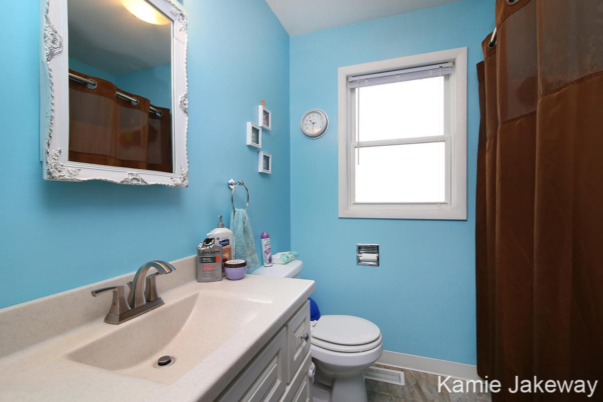 1141 Alderman Street Belding, MI 48809 - Photo 16 of 21 IMG_1559