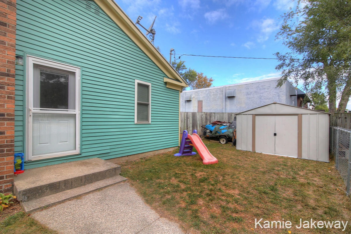 1141 Alderman Street Belding, MI 48809 - Photo 21 of 21 IMG_1567