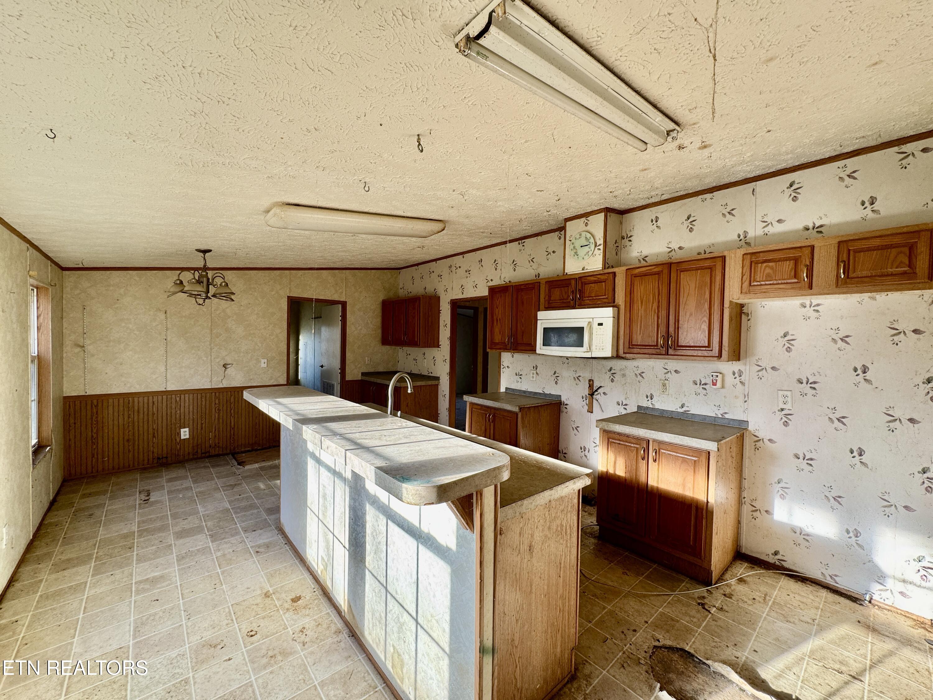 1265 Roberts Ridge Road Ten Mile, TN 37880 - Photo 23 of 43 23