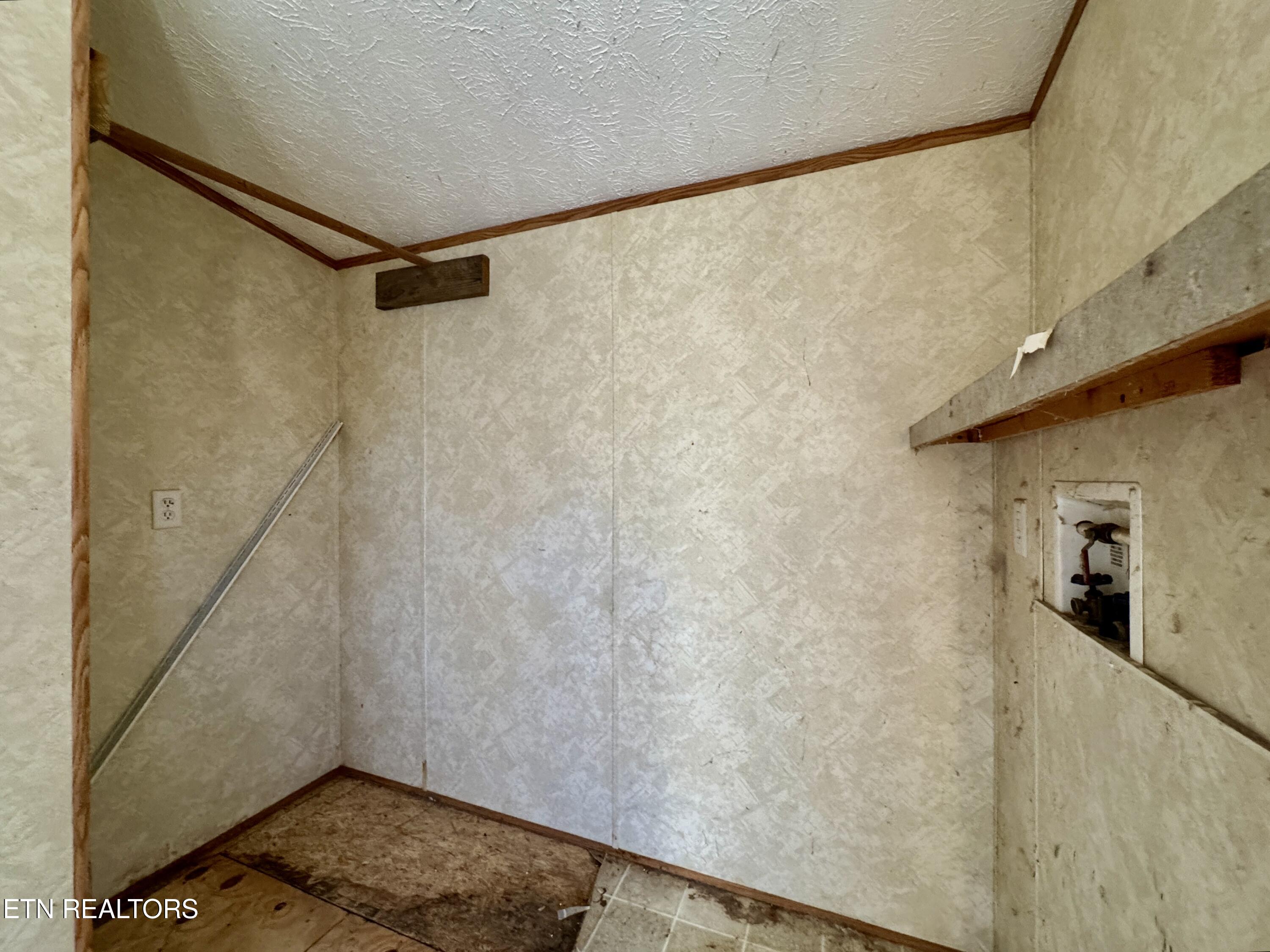 1265 Roberts Ridge Road Ten Mile, TN 37880 - Photo 27 of 43 27