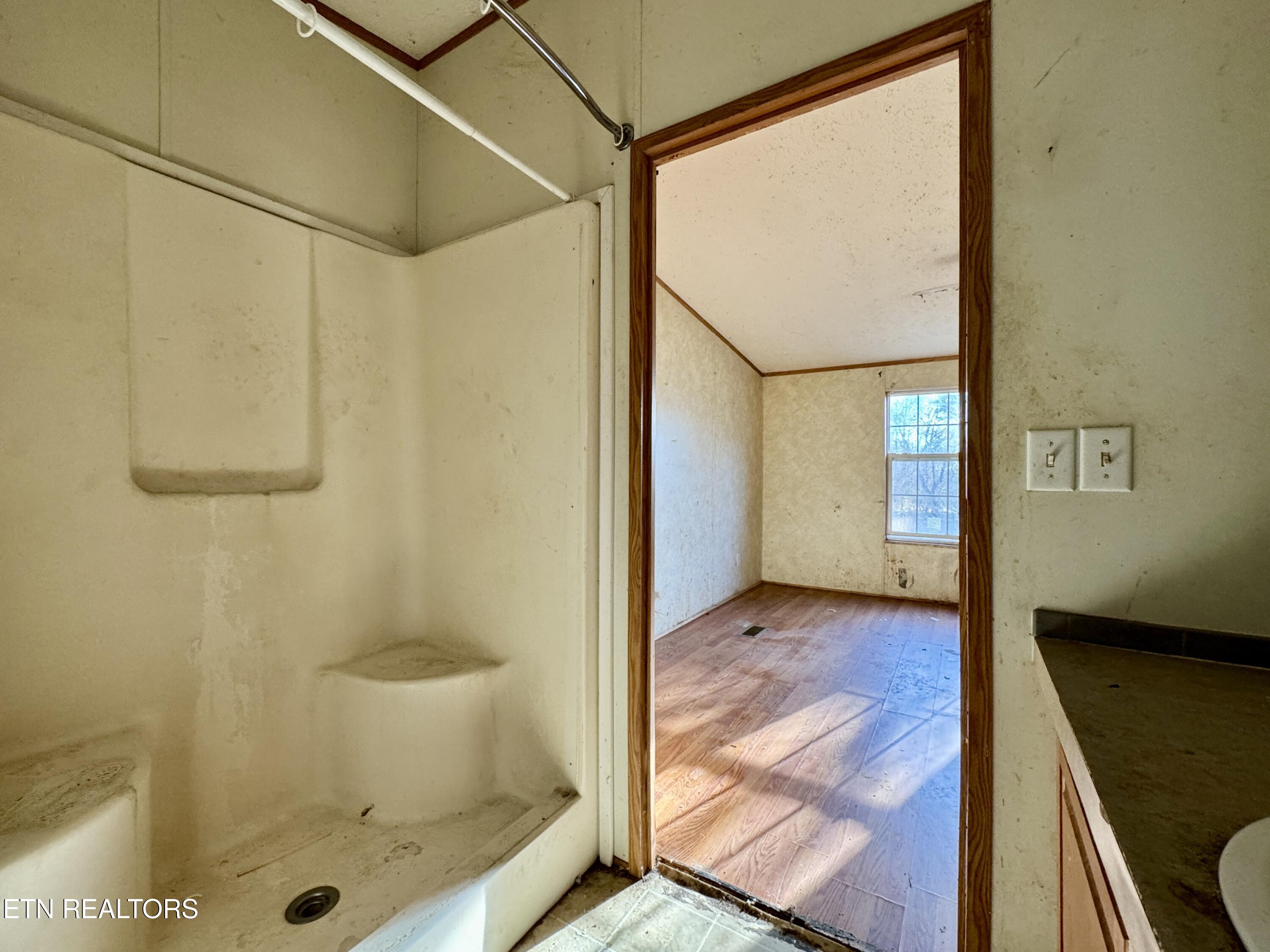 1265 Roberts Ridge Road Ten Mile, TN 37880 - Photo 34 of 43 34