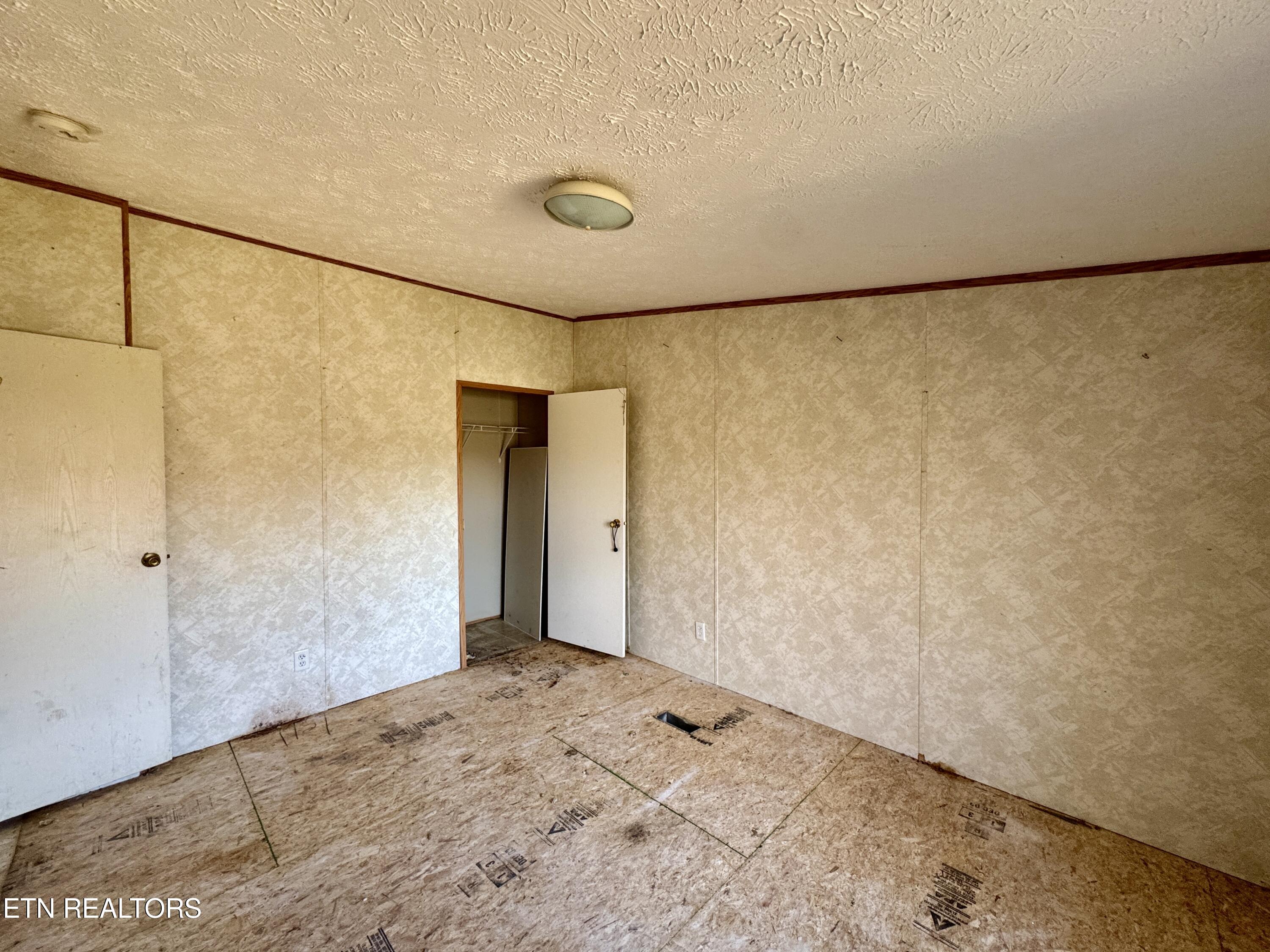 1265 Roberts Ridge Road Ten Mile, TN 37880 - Photo 37 of 43 37