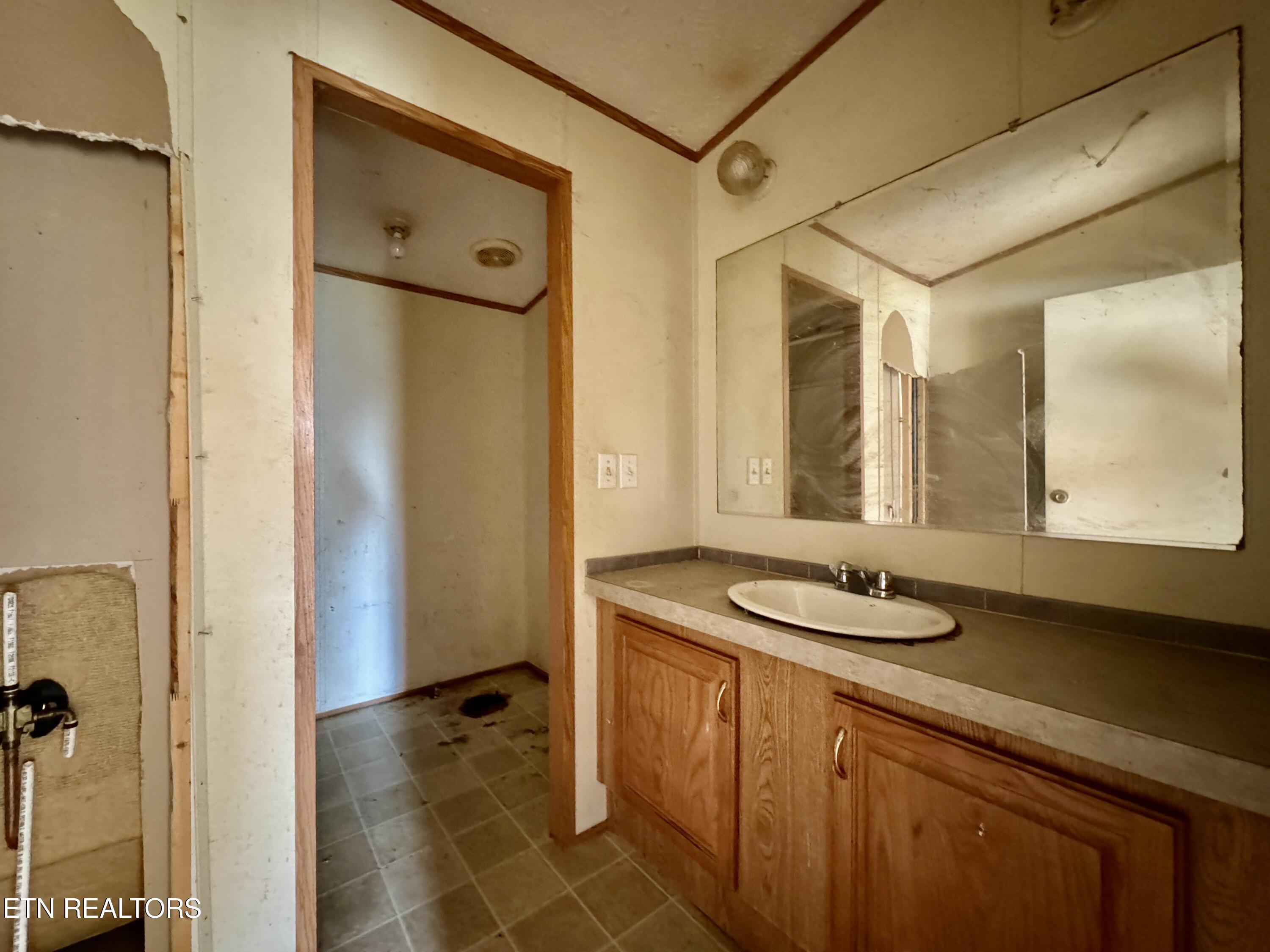 1265 Roberts Ridge Road Ten Mile, TN 37880 - Photo 39 of 43 39