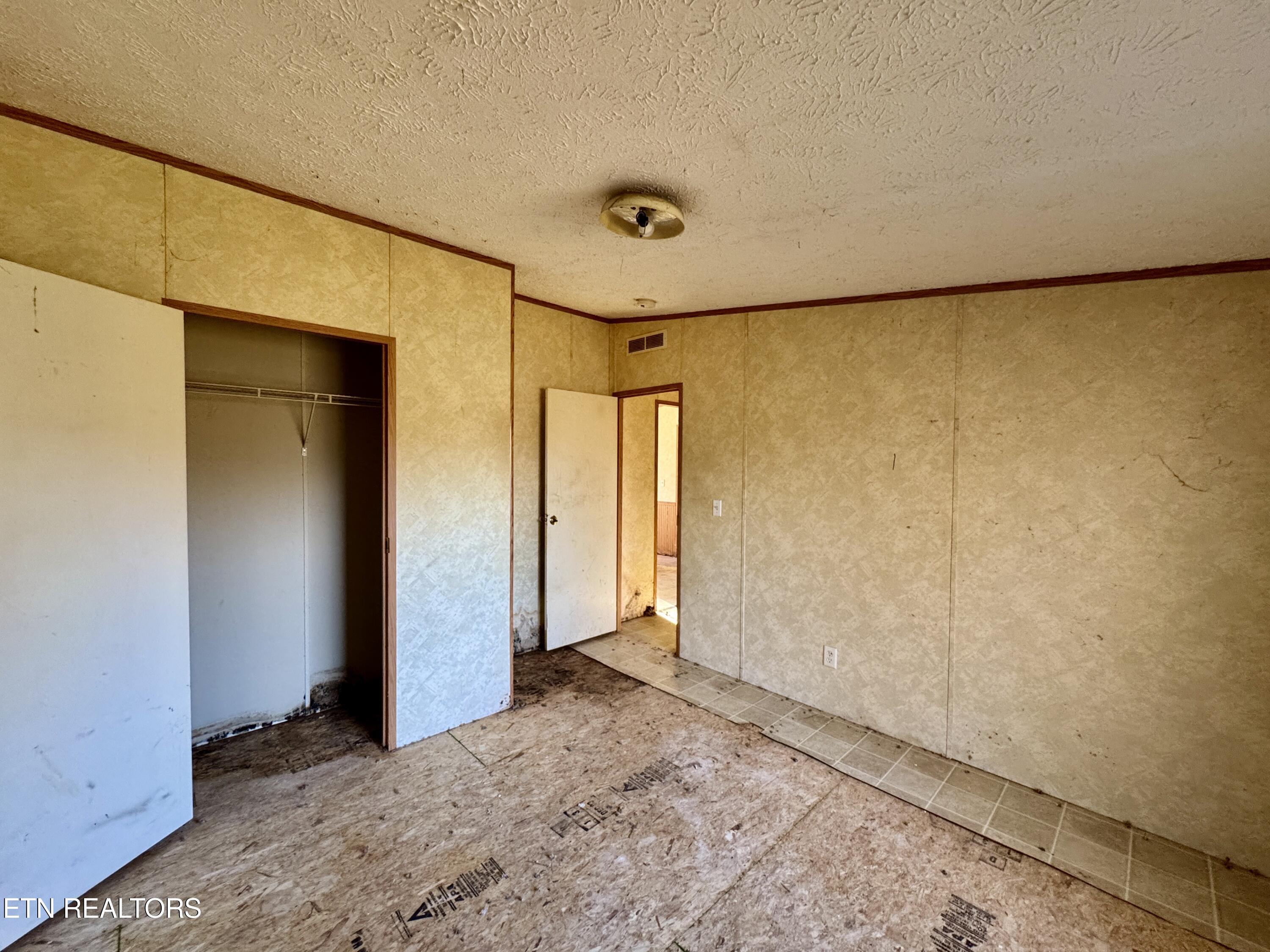 1265 Roberts Ridge Road Ten Mile, TN 37880 - Photo 42 of 43 42