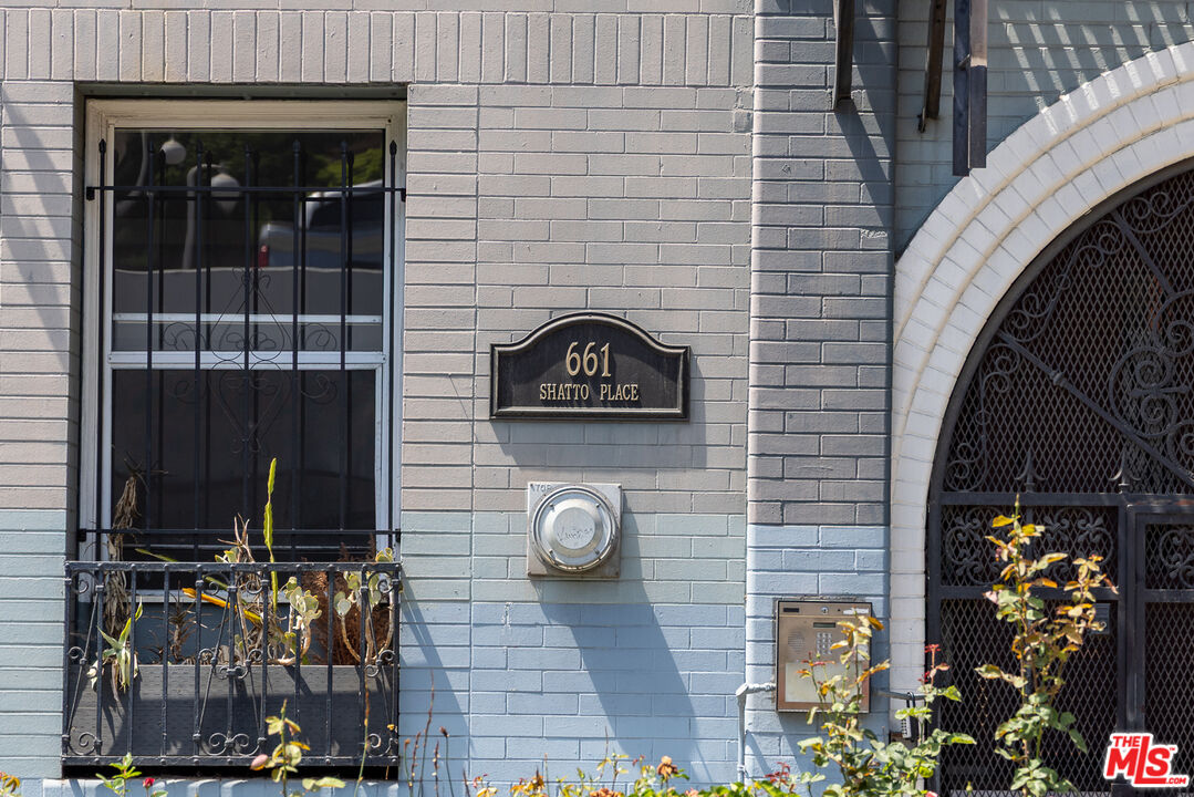 661 Shatto Place, Unit 102 Los Angeles, CA 90005 - Photo 14 of 16