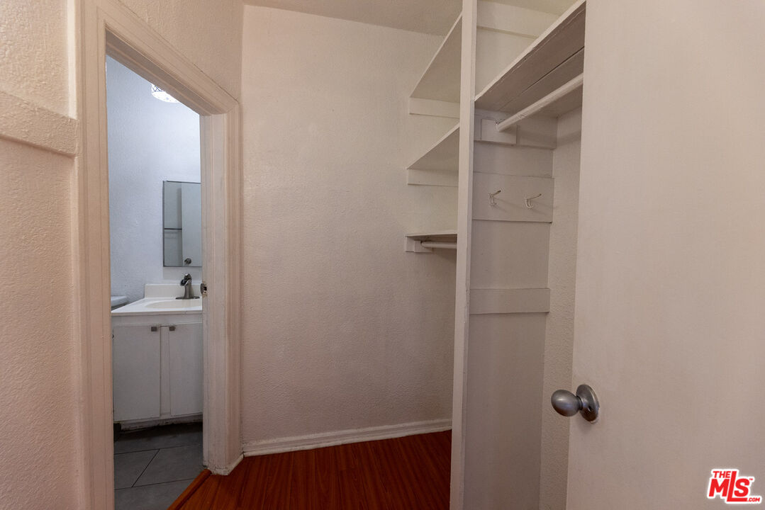 661 Shatto Place, Unit 102 Los Angeles, CA 90005 - Photo 7 of 16