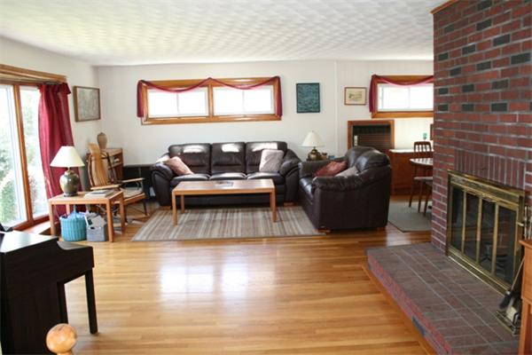 16 Robin Road Lynnfield, MA 01940 - Photo 8 of 13 Gallery Image 8