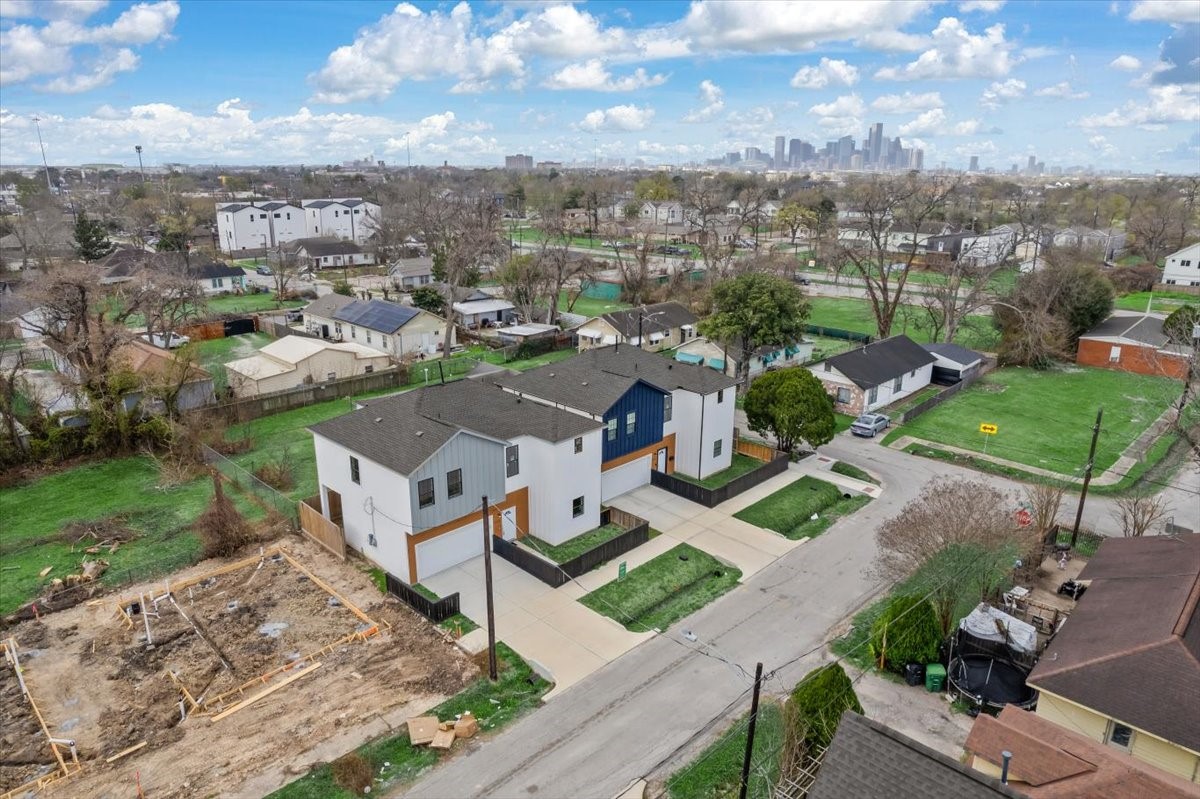 5604 Mulvey Street Houston, TX 77020 - Photo 2 of 42