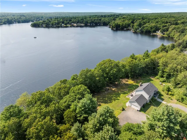 $1,100,000 | 420 East Wallum Lake Road, Burrillville, RI 02859