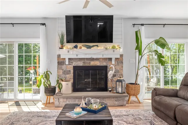 $1,100,000 | 420 East Wallum Lake Road, Burrillville, RI 02859