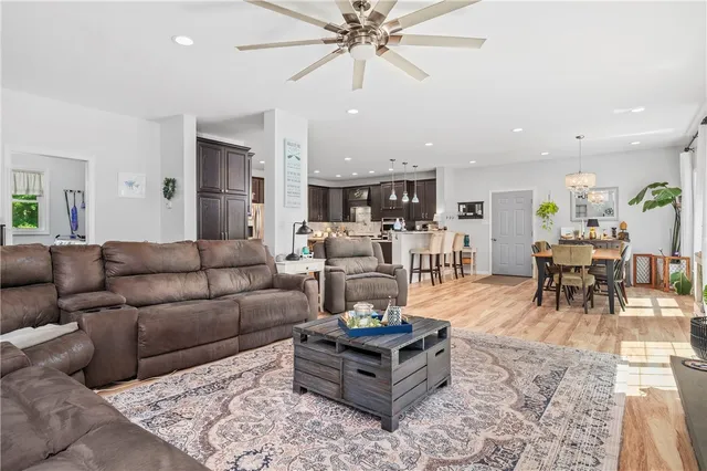 $1,100,000 | 420 East Wallum Lake Road, Burrillville, RI 02859