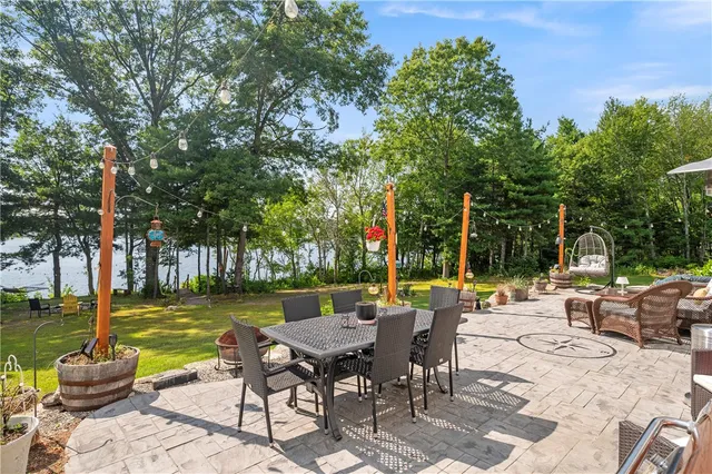 $1,100,000 | 420 East Wallum Lake Road, Burrillville, RI 02859