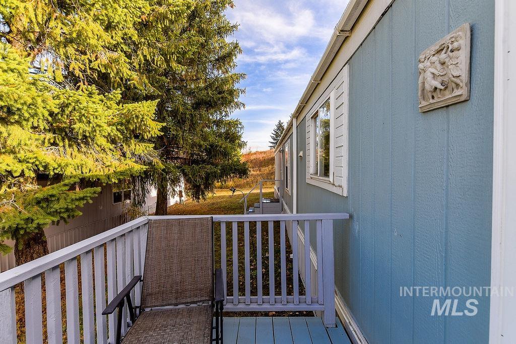 4325 Lenville Road, Unit 34 Moscow, ID 83843 - Photo 36 of 39 View of balcony