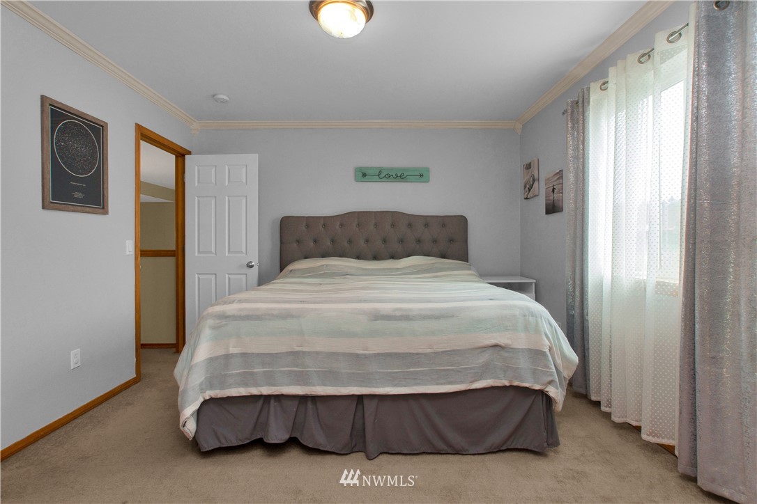 7233 Radius Loop Southeast Lacey, WA 98513 - Photo 12 of 22 Gallery Image 12