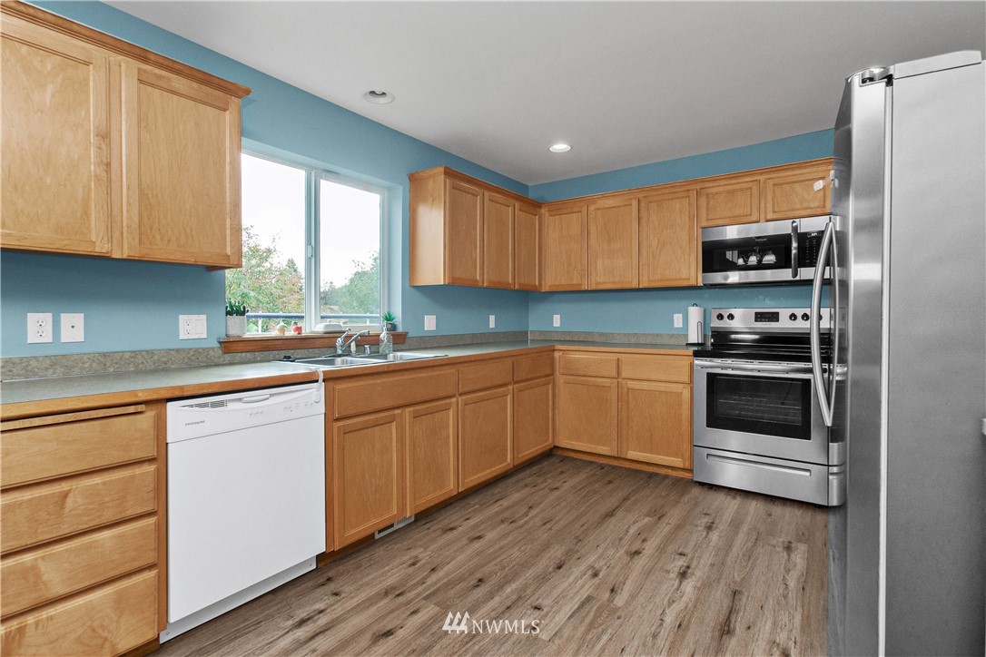 7233 Radius Loop Southeast Lacey, WA 98513 - Photo 9 of 22 Gallery Image 9