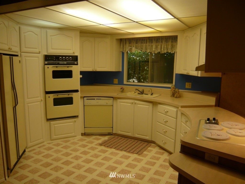 201 Union Avenue Southeast, Unit 135 Renton, WA 98059 - Photo 4 of 15 Gallery Image 4
