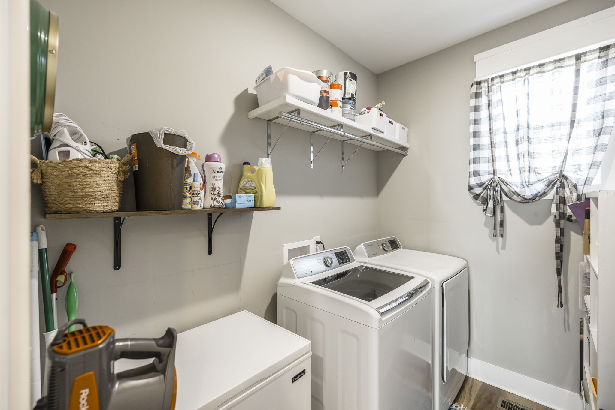 324 East Biggs Road Portland, TN 37148 - Photo 49 of 57 a utility room with dryer and washer