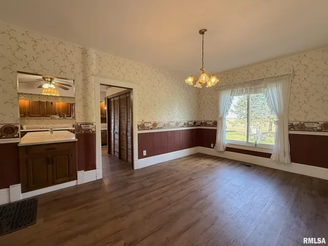 $254,900 | 2260 Knox Road 600 East, Wataga, IL 61488