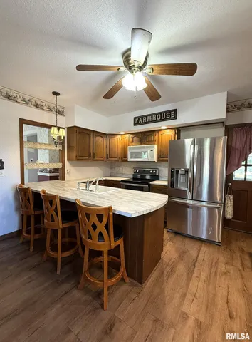 $254,900 | 2260 Knox Road 600 East, Wataga, IL 61488